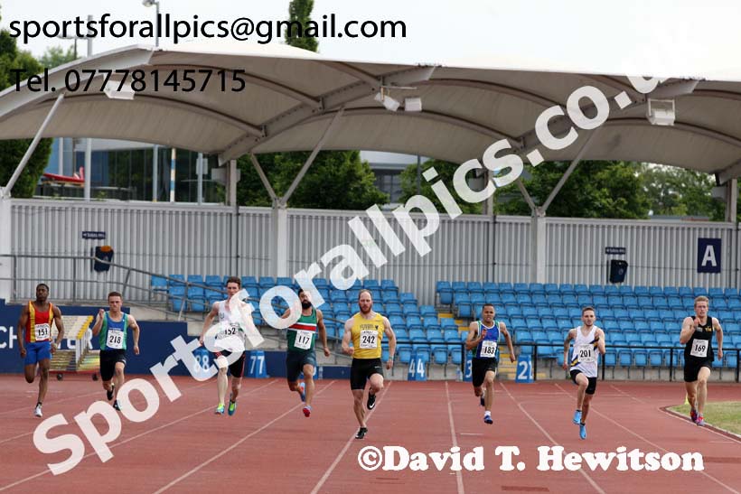 Senior mens 200 metres, Northern Senior and Under-20s Champs., Sports City, Manchester. Photo: David T. Hewitson/Sports for All Pics